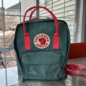 Like new Fjallraven Kanken mini backpack